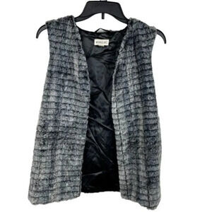 Weekend Love Women Faux Fur Jacket‎ Vest Size XS